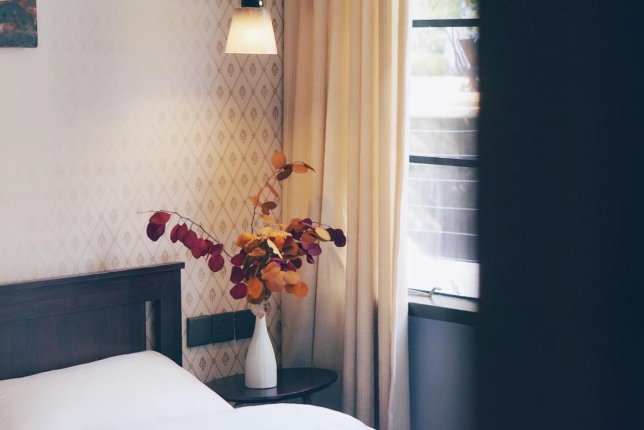 Shanghai Downtown Hills Boutique Guesthouse - Near Metro Line 7, Exit 3, Changping Road Exterior photo